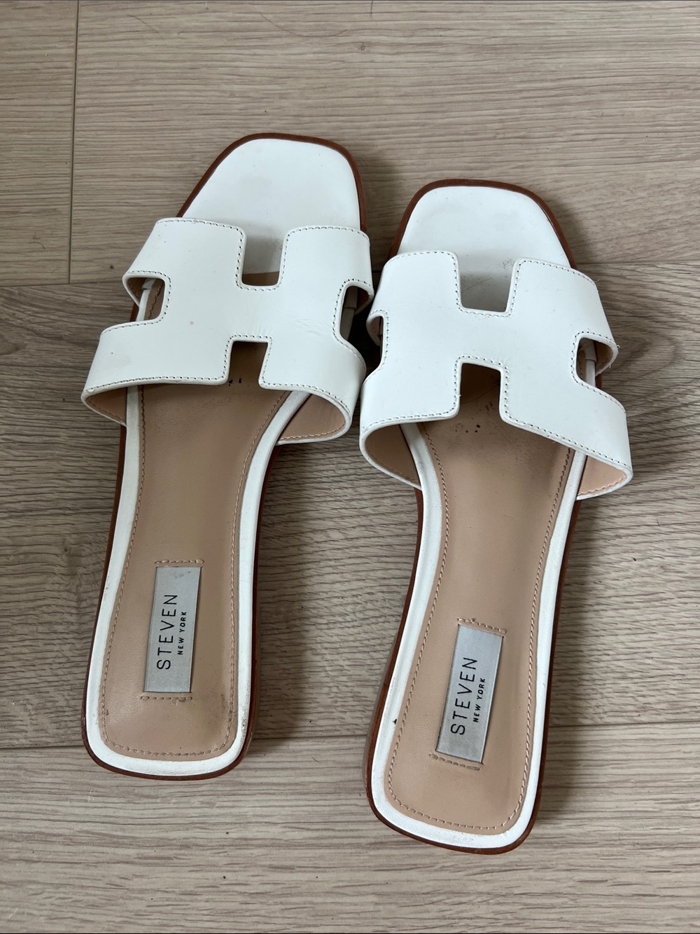 STEVE MADDEN White H-Cut Slide Sandals